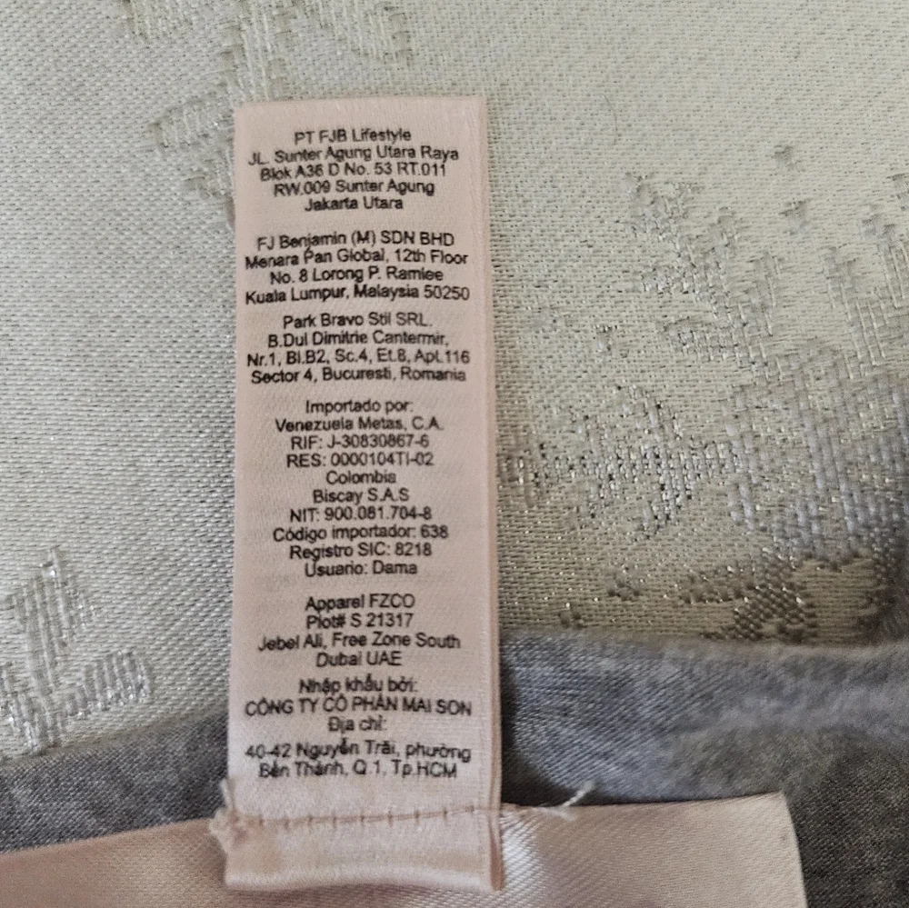 La SENZA Grey Chemise with Pink Accents Lingerie Sz L - Picture 5 of 6